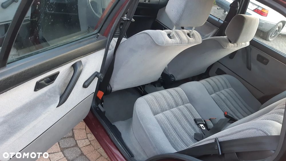 Volkswagen Golf 1.8 GL - 6