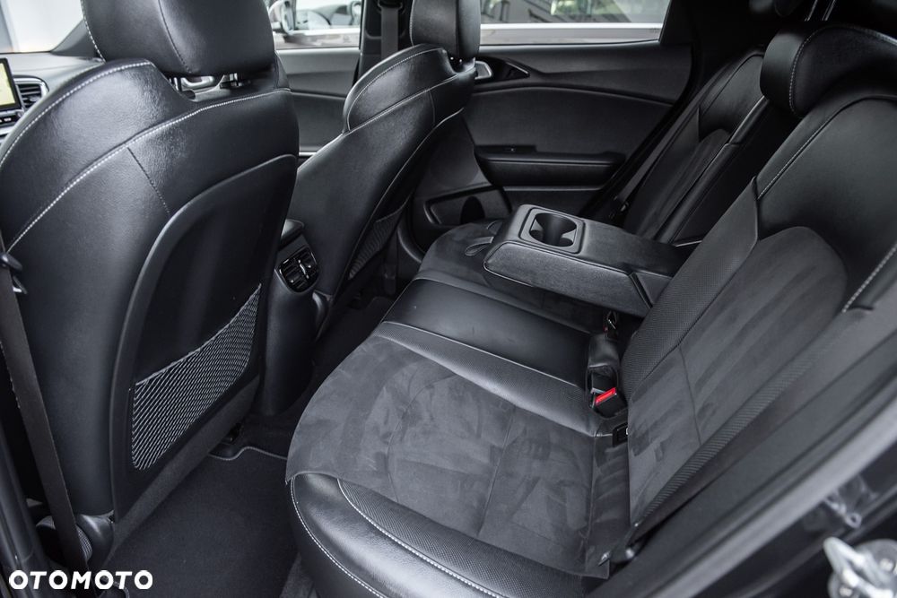 Kia XCeed - 28