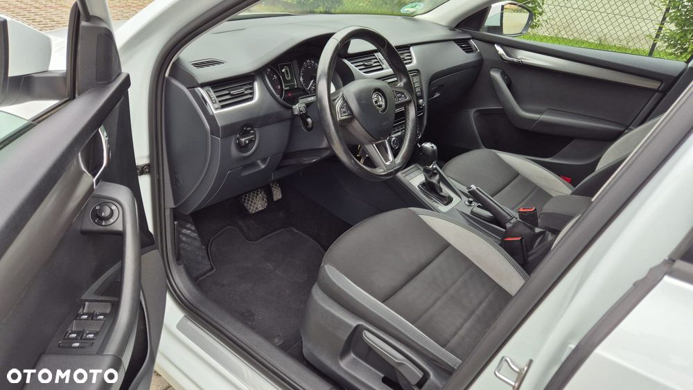 Skoda Octavia 1.4 TSI DSG Ambition - 37