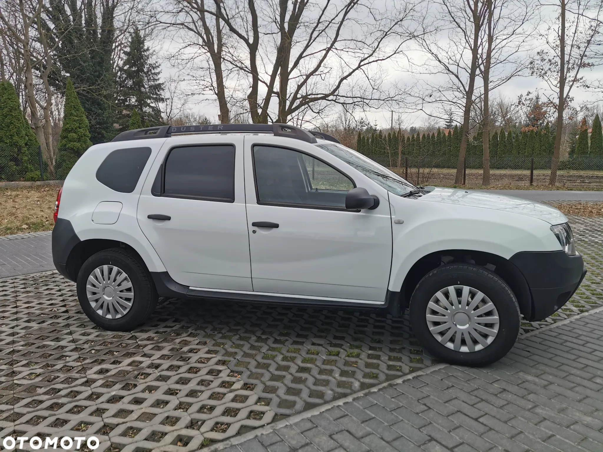 Dacia Duster 1.6 SCe Access S&S - 9