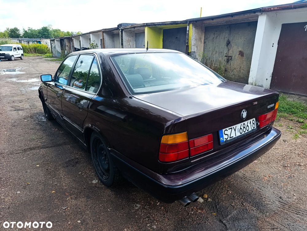 BMW Seria 5 520i - 8