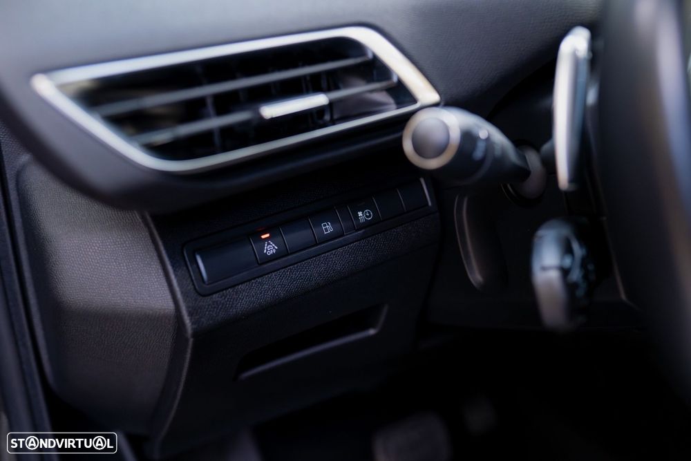 Peugeot 3008 1.6 Hybrid Allure e-EAT8 - 48