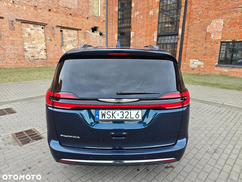 Chrysler Pacifica - 11