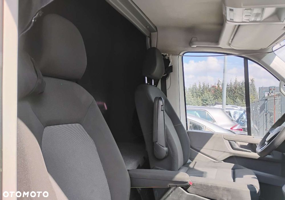 Volkswagen CRAFTER - 11