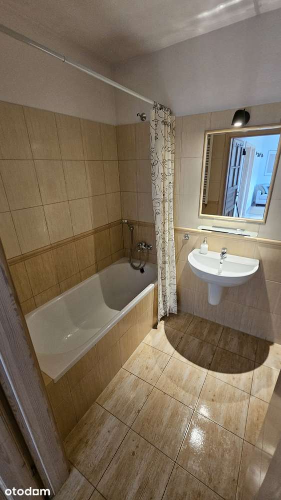 3-pokojowe mieszkanie na Muchoborze Wielkim.