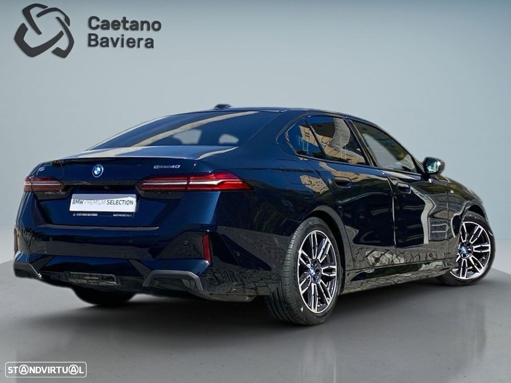 BMW i5 eDrive40 Pack Desportivo M - 2