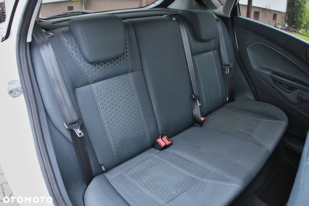 Ford Fiesta - 32