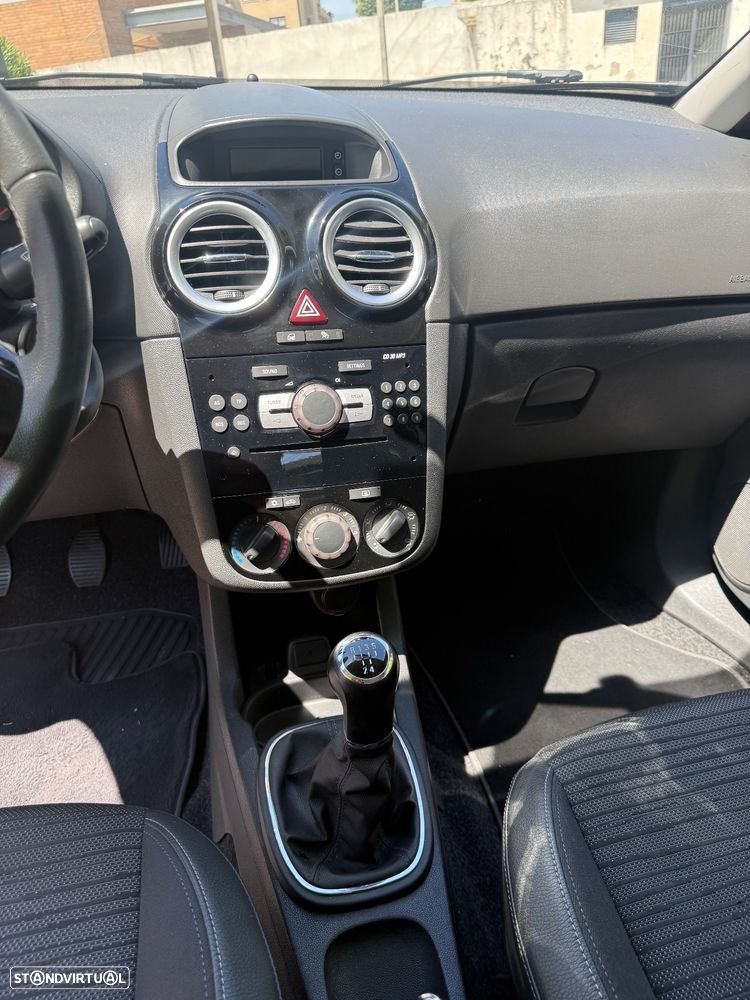 Opel Corsa 1.4 - 13