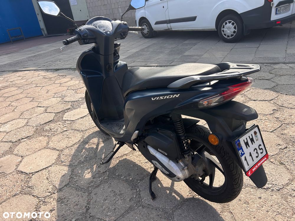 Honda Vision - 3