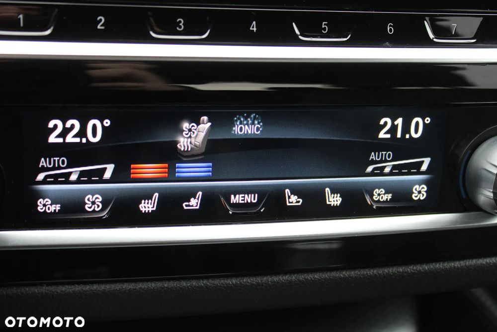 BMW Seria 5 540i xDrive mHEV M Sport sport - 25