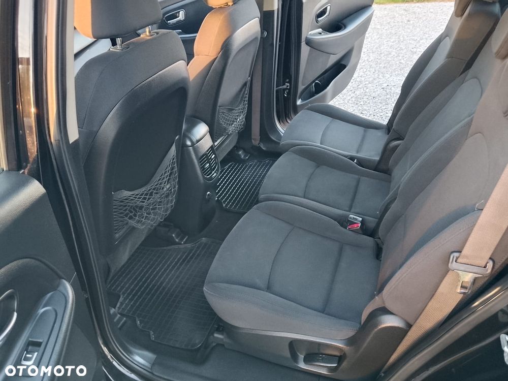 Kia Carens 1.6 GDI Edition 7 - 16
