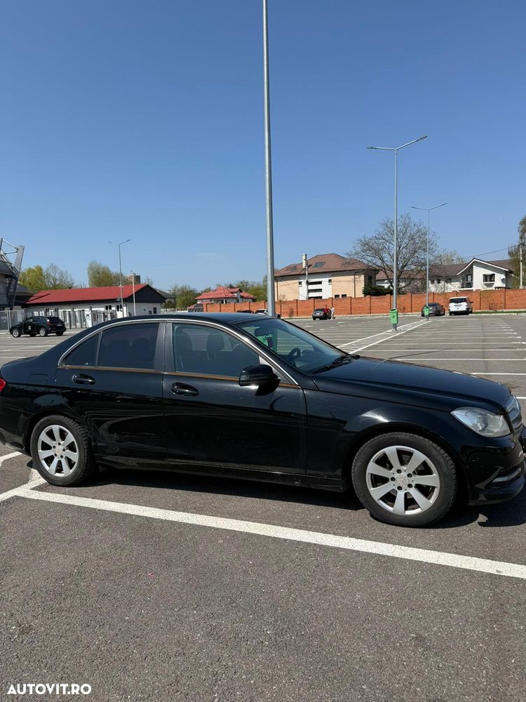 Mercedes-Benz C - 8
