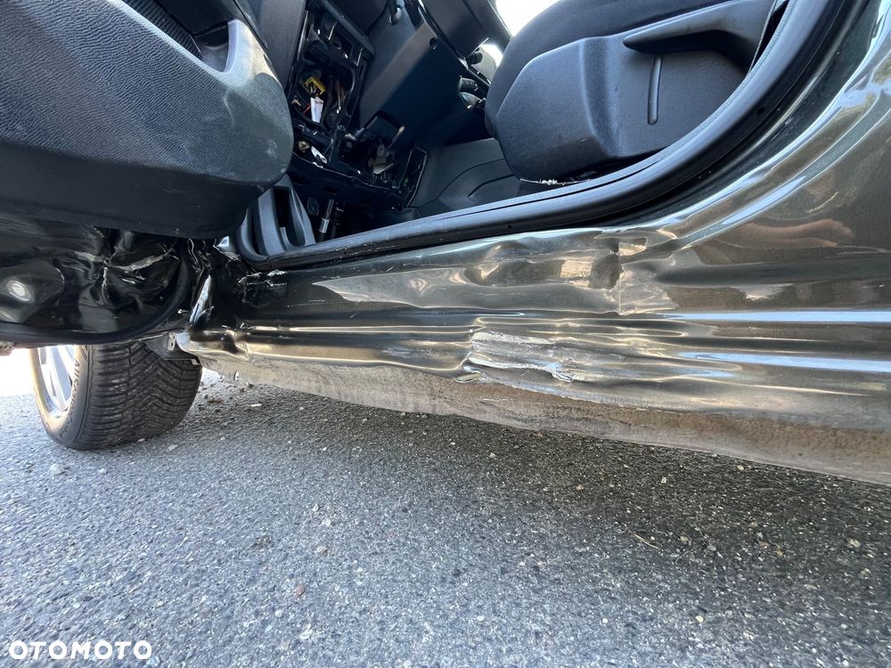 Peugeot 5008 PureTech 130 EAT8 Stop & Start Active - 20
