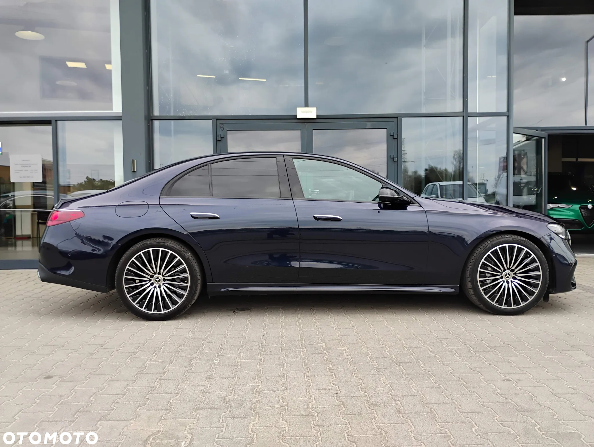 Mercedes-Benz Klasa E 220 d 4-Matic AMG - 4