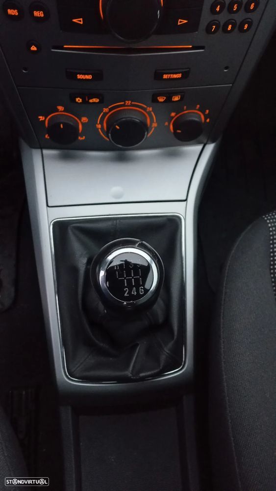 Opel Astra GTC 1.7 CDTi - 9