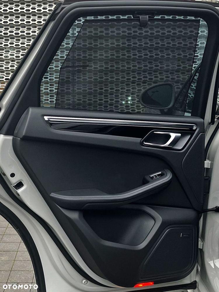 Porsche Macan - 13