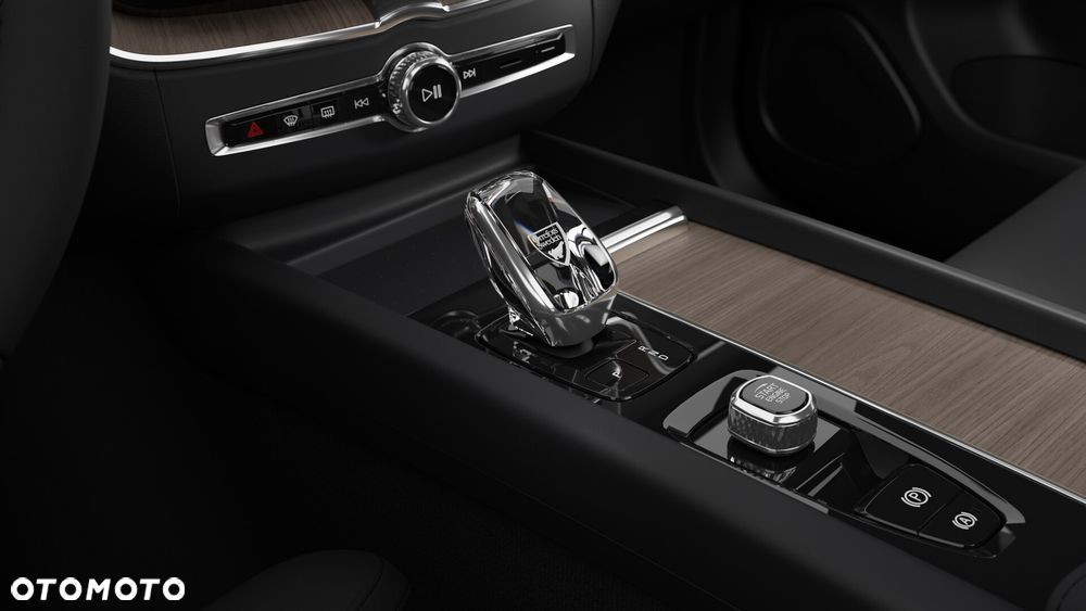 Volvo XC 60 T6 Plug-In Hybrid AWD Plus Bright - 13