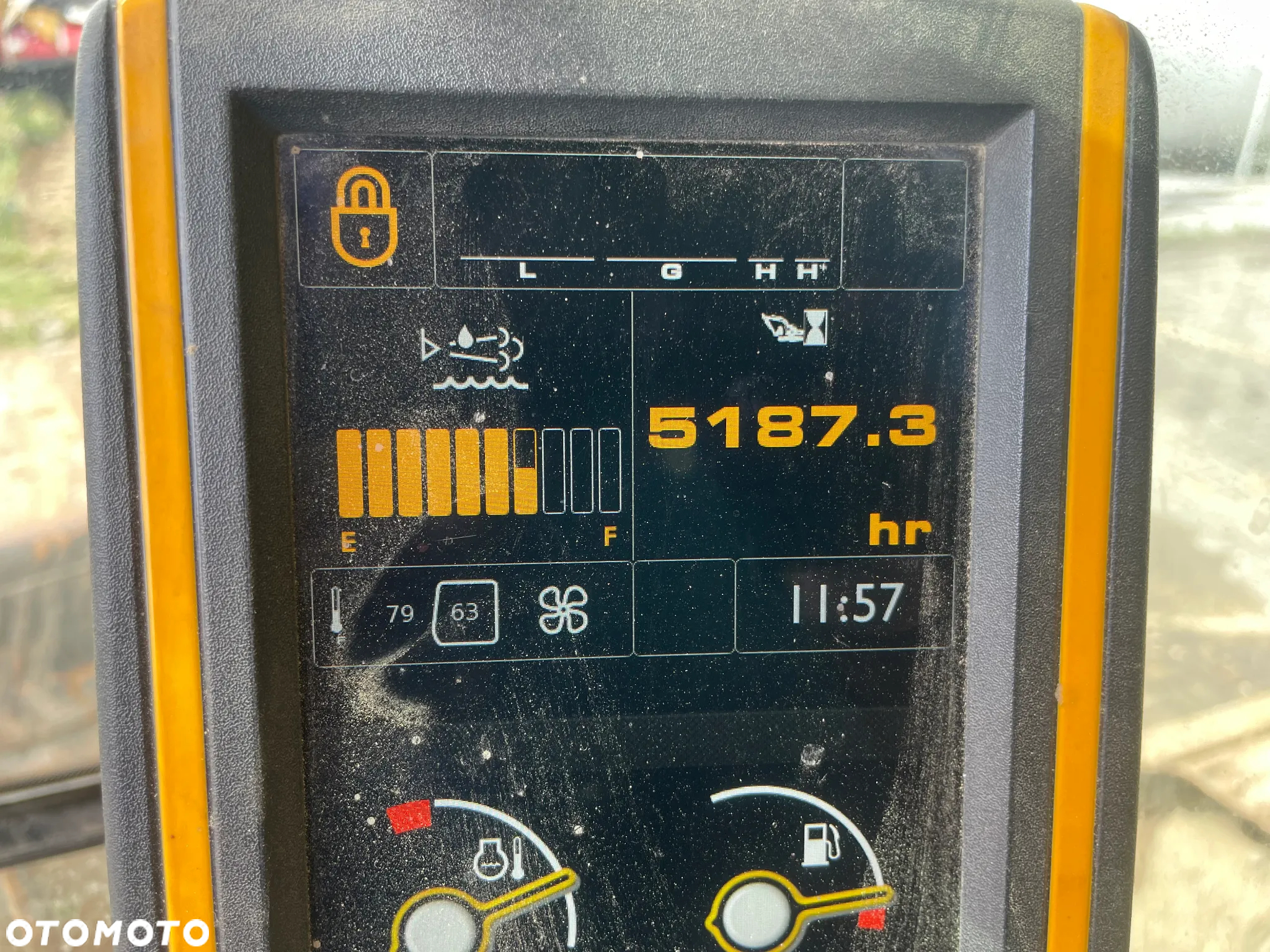 JCB JS300NLC 4F - 12