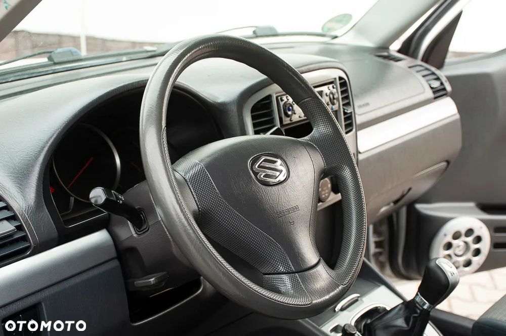 Suzuki Grand Vitara 1.6 - 23
