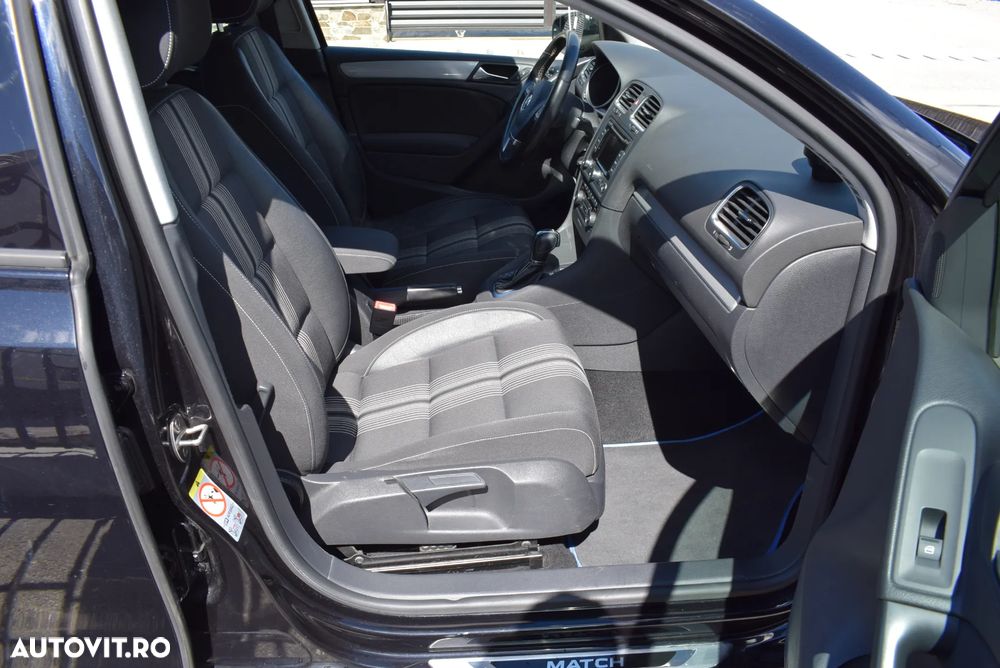 Volkswagen Golf 2.0 TDI DPF DSG MATCH - 10