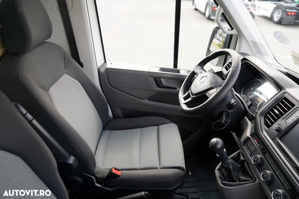 Volkswagen CRAFTER / CONTAINER / DHOLLANDIA LIFT / 2019 / TWIN / 3 LOCURI / - 26