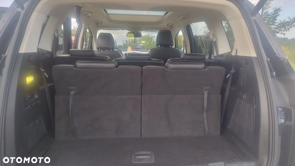 Ford S-Max - 12