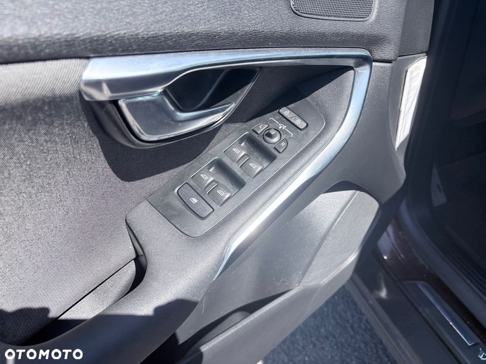 Volvo V40 D2 Geartronic Momentum - 12