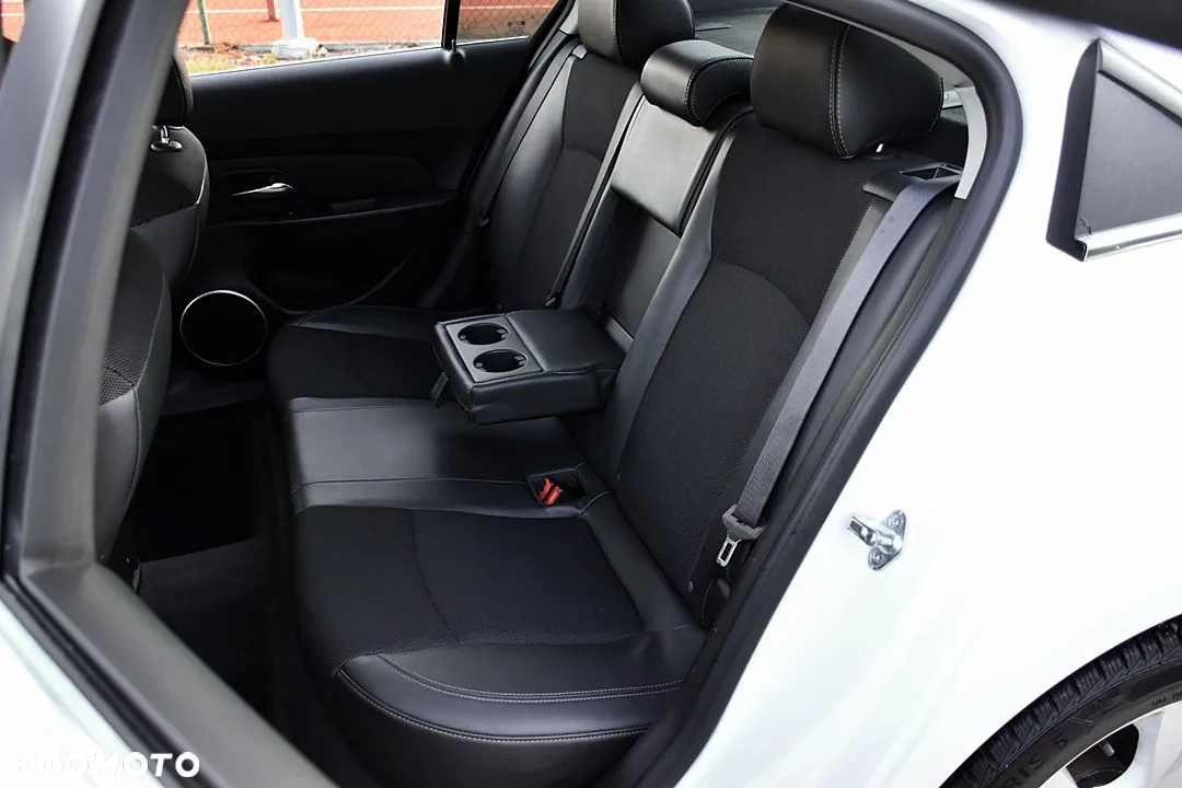 Chevrolet Cruze 1.4 T LT - 36