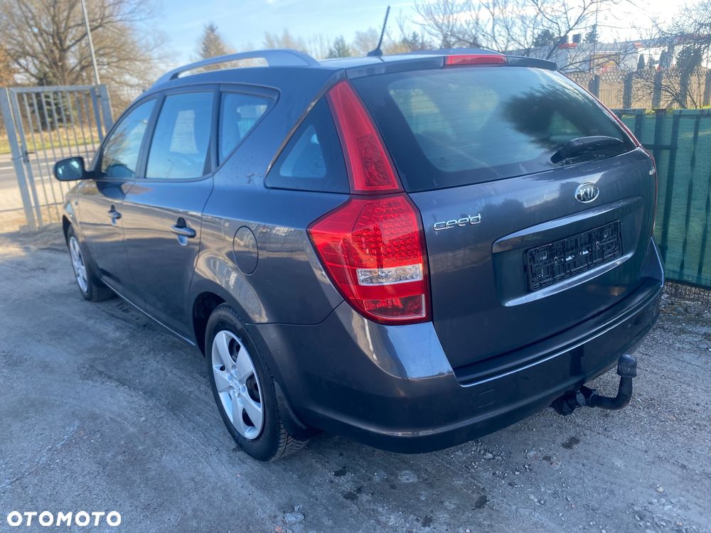 Kia Ceed 1.6 Crdi Comfort - 4