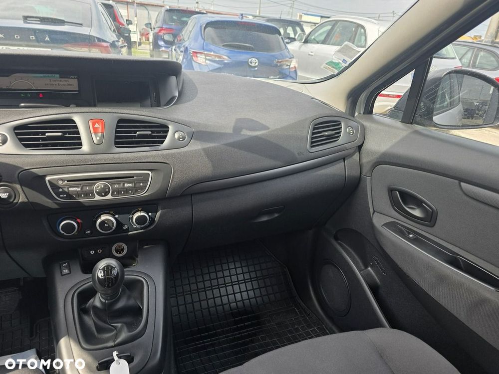Renault Scenic - 15