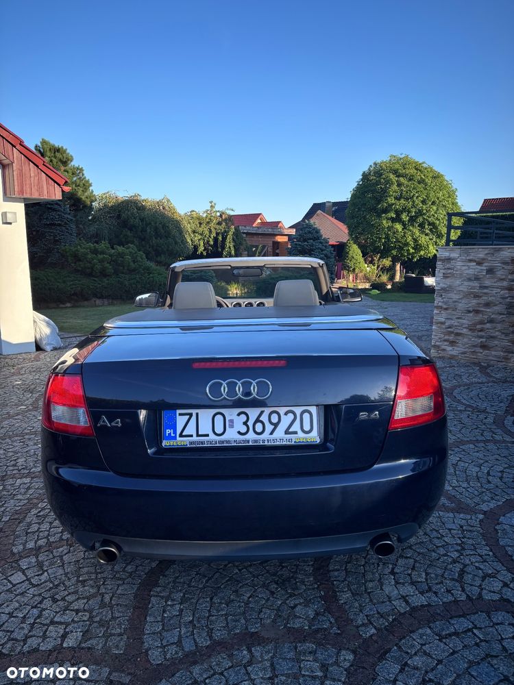 Audi A4 Cabrio 2.4 - 10