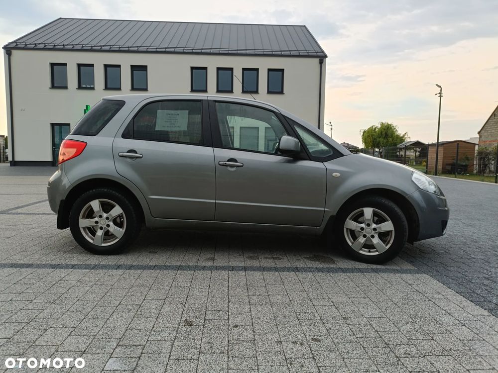 Suzuki SX4 1.6 Premium - 5
