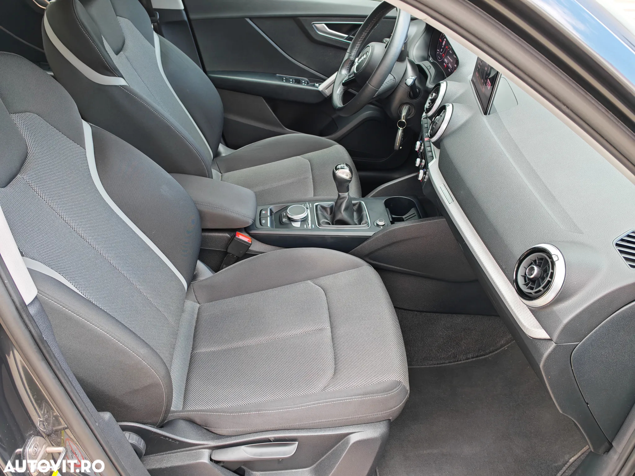 Audi Q2 30 TDI Advanced - 20