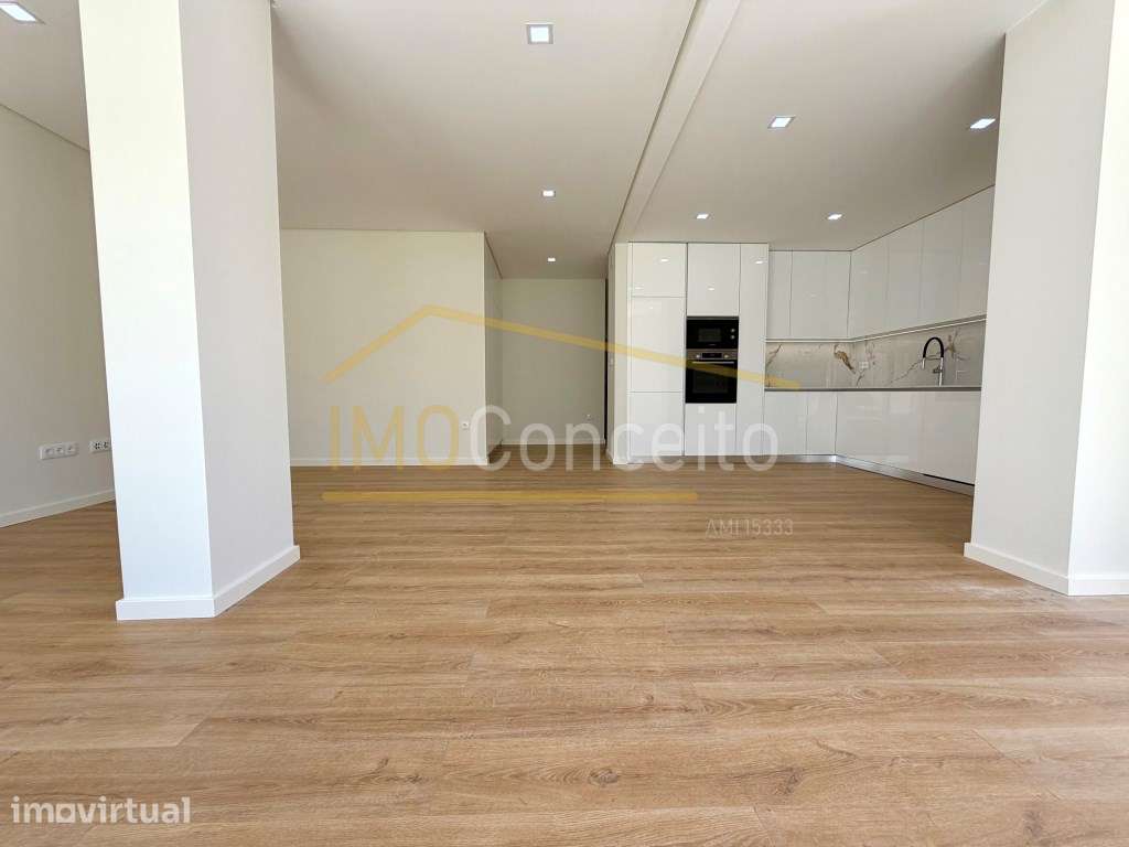 Apartamento T3 - Logradouro de 223m2 - Entroncamento - Grande imagem: 5/22