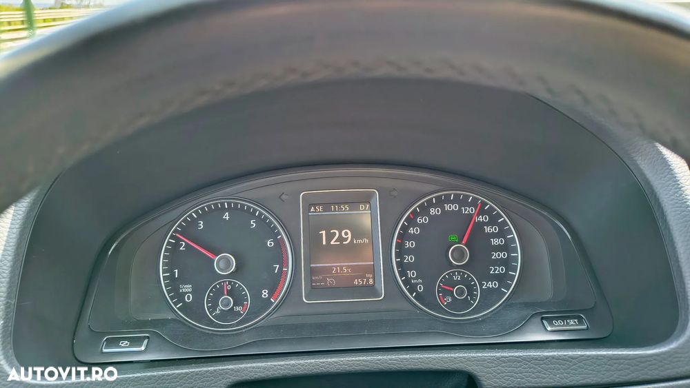 Volkswagen Multivan - 24
