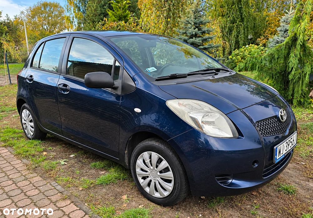 Toyota Yaris 1.0 Luna A/C - 2
