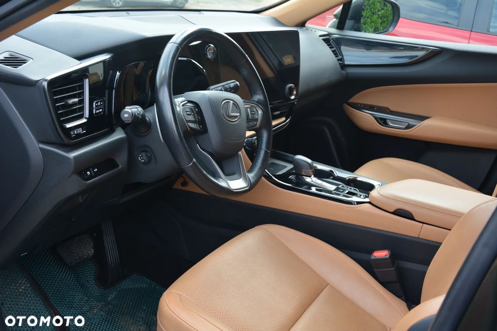 Lexus NX - 3