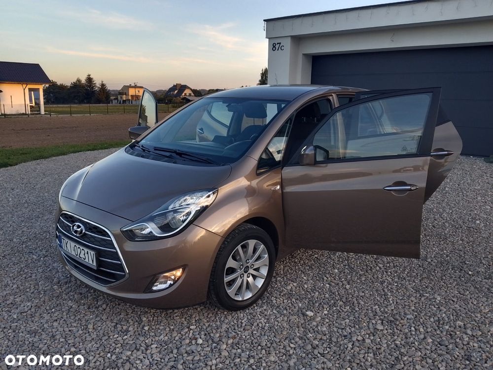 Hyundai ix20 1.4 Premium - 23
