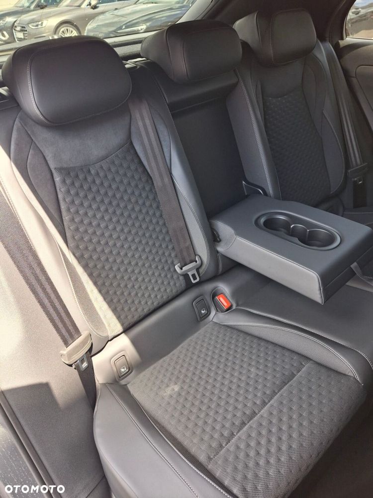Volkswagen T-Roc 1.5 eTSI R-Line DSG - 18