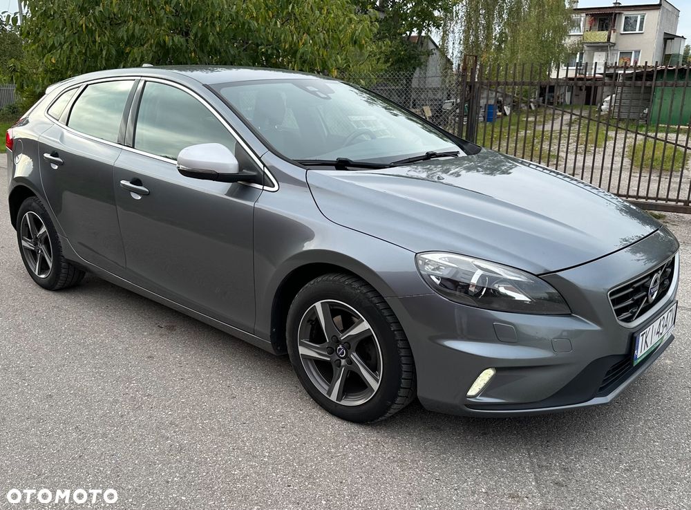 Volvo V40 - 24