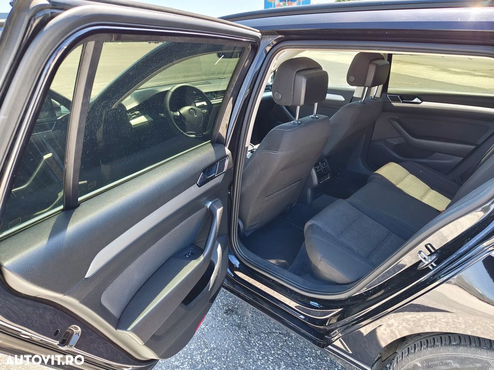 Volkswagen Passat 2.0 TDI Comfortline - 9