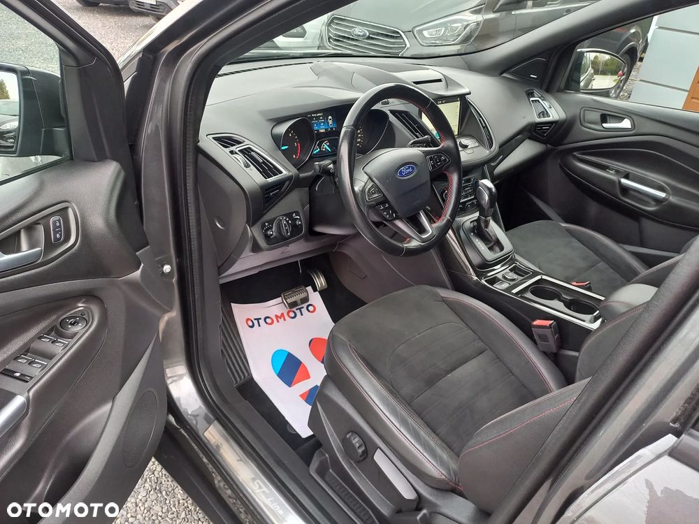 Ford Kuga 2.0 TDCi 4x4 ST-Line - 14