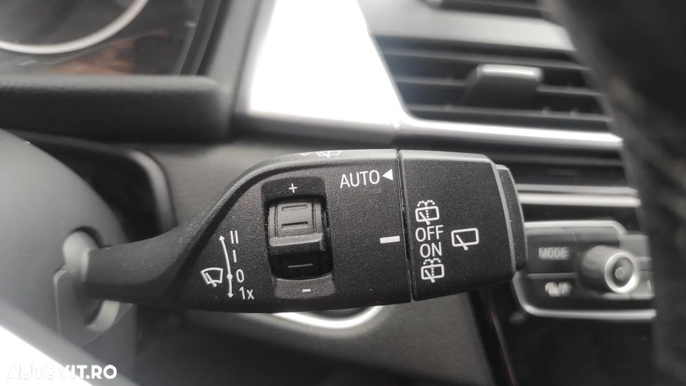 BMW Seria 2 218d Sport Line - 21