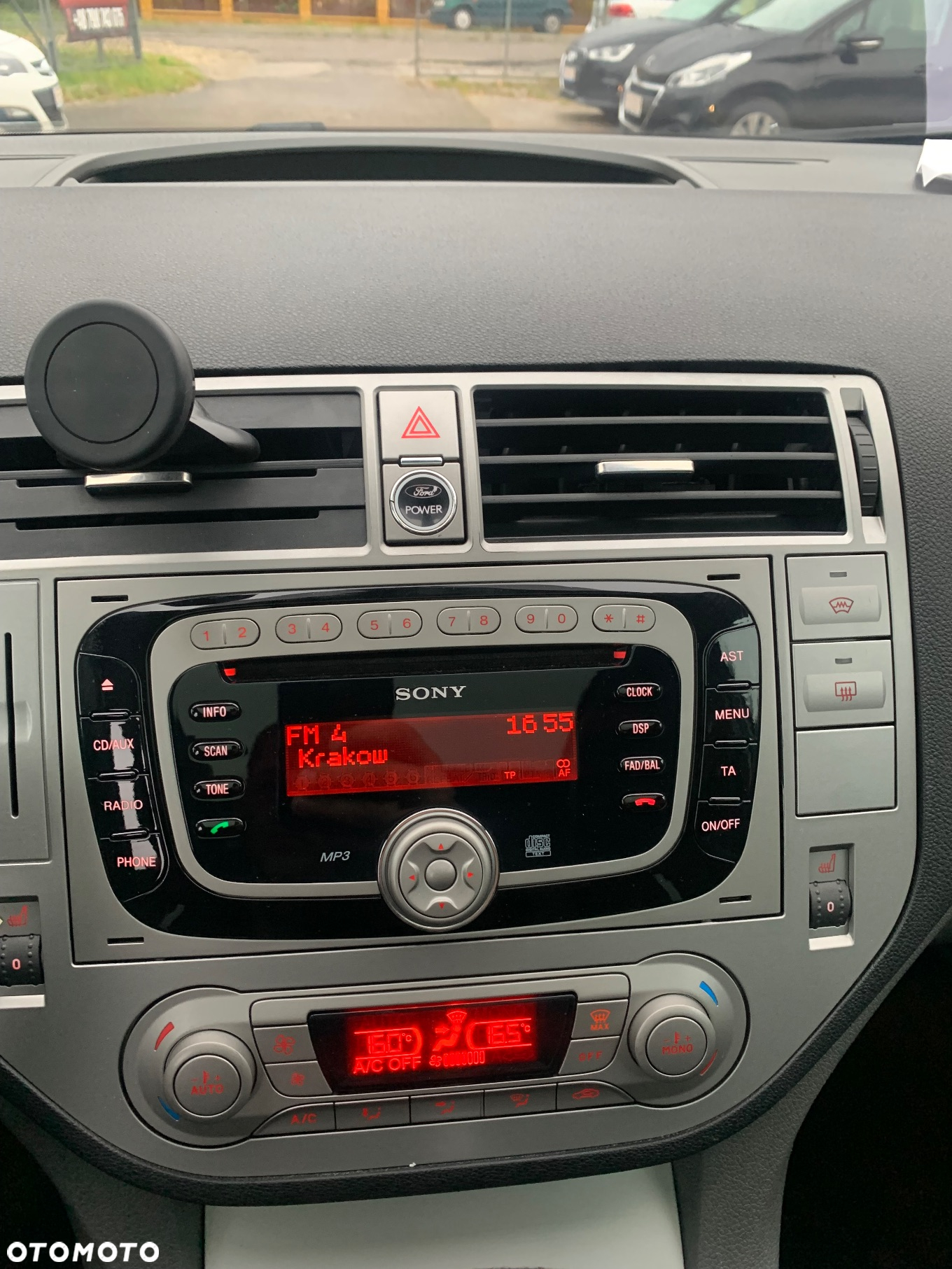 Ford Kuga 2.0 TDCi 4WD Titanium - 25