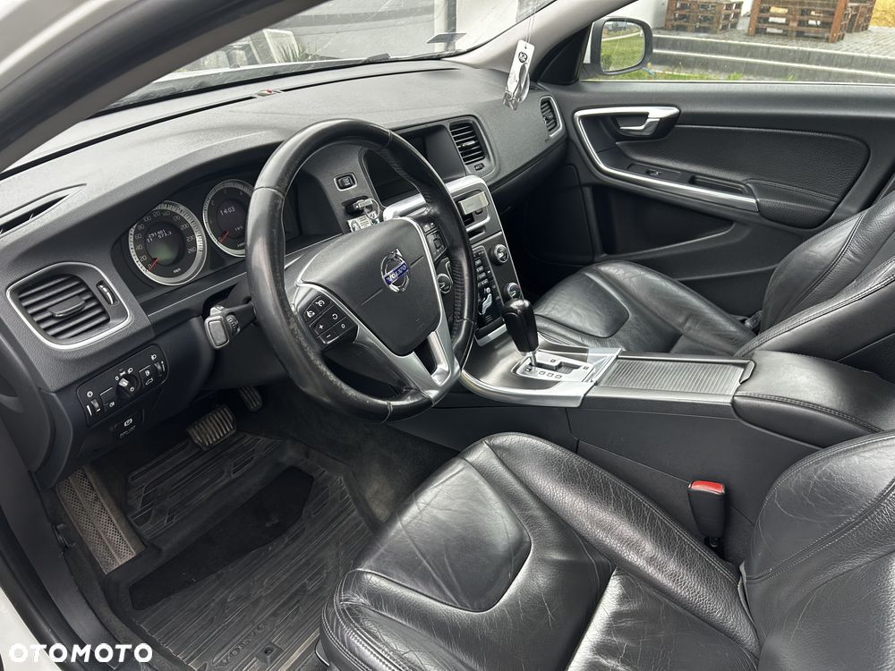 Volvo V60 D5 AWD - 7