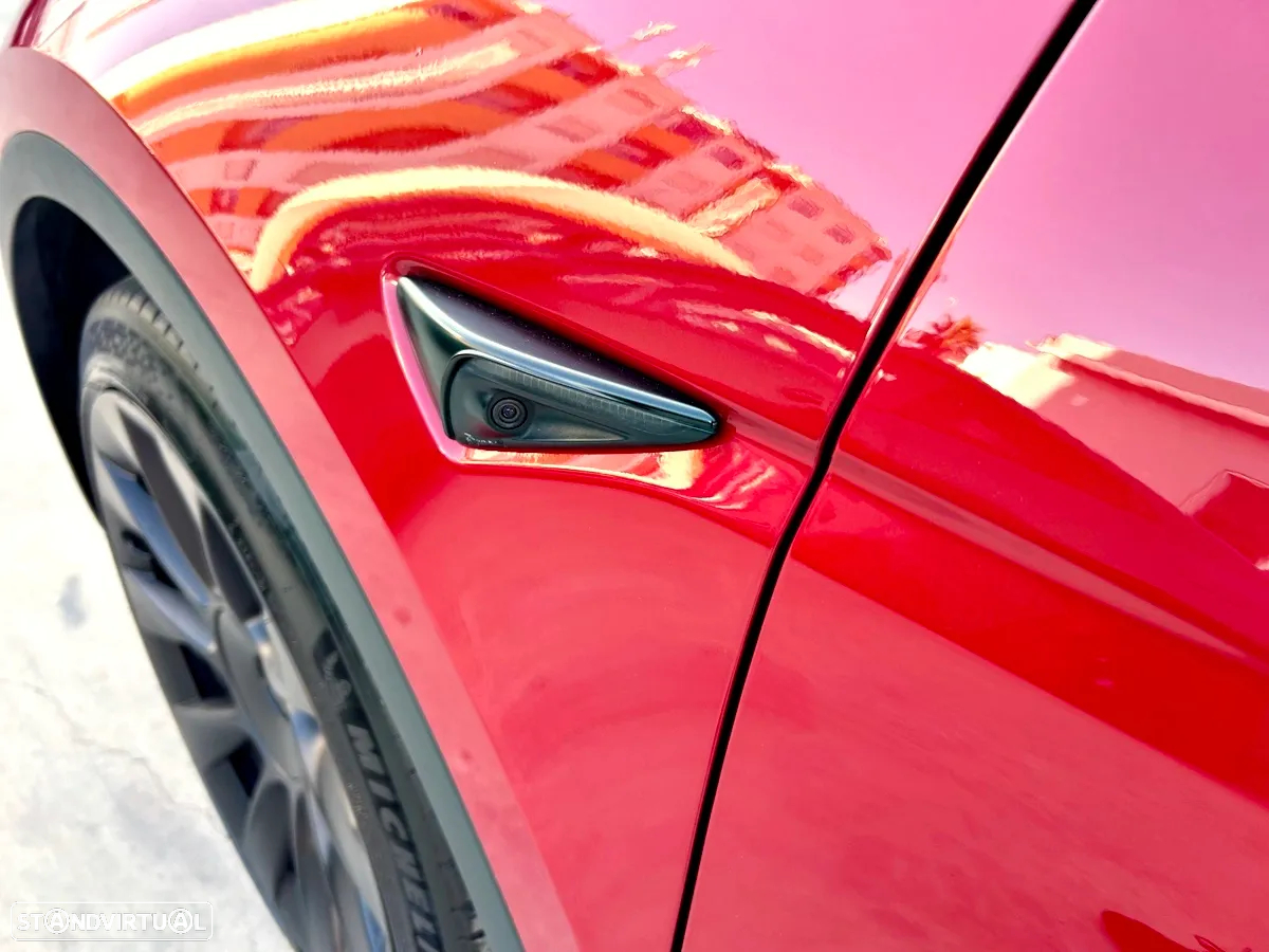 Tesla Model Y Long Range Dual Motor AWD - 52