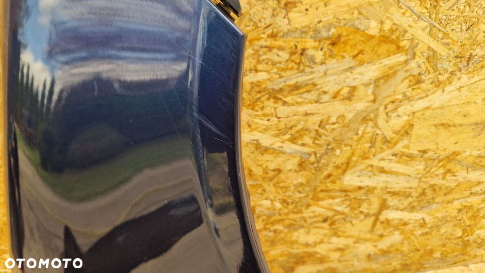 MITSUBISHI COLT BŁOTNIK PRZÓD PRZEDNI PRAWY KOD LAK. 11H - 5