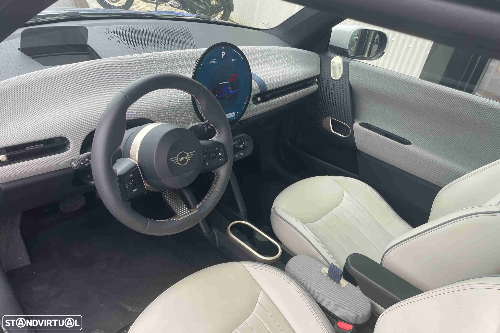 MINI 3 Portas Cooper SE Favoured XL - 7