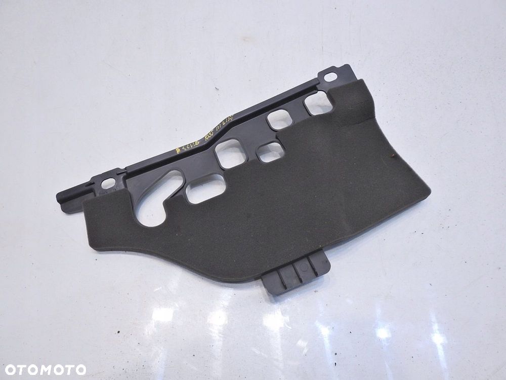 OSŁONA POD KONSOLE PRAWA OPEL ASTRA III H - 3