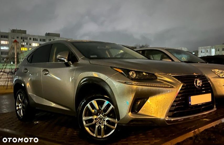 Lexus NX 300h Comfort AWD - 4